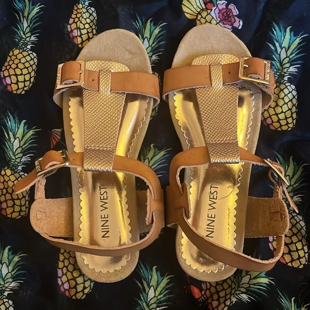 Brand New Nine West Girls Metallic Gold Tone Ankle Strap Tan Gladiator Sandals